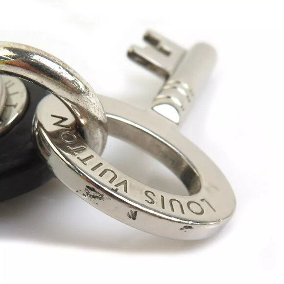 Auth LOUIS VUITTON Charm Key Ring Black/Silver Metal/Leather - Picture 5 of 8